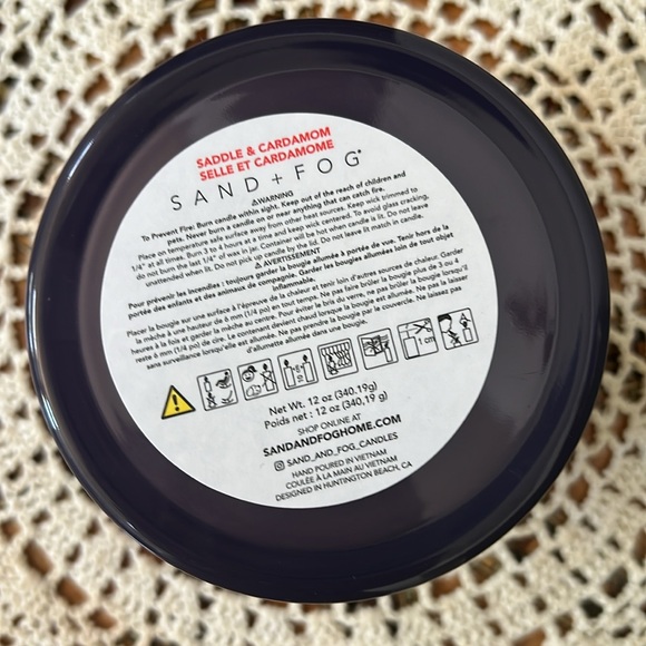 Saddle & Cardamon Scented Candle - Picture 7 of 12